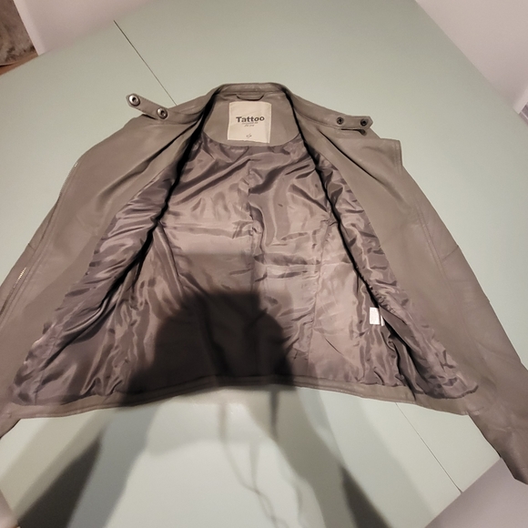 Tattoo brand - Faux Leather Spring Moto Jacket - size small - Picture 3 of 4